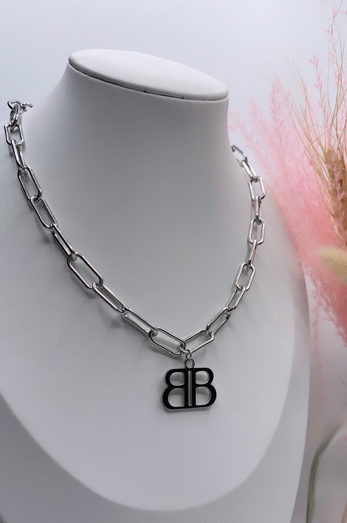 Collier BB